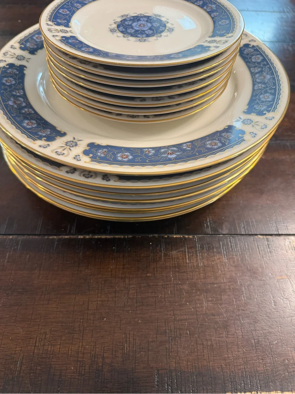 8-Vintage Carico Renaissance 7951 Fine China Set of 8-dinner plates & 7 salad